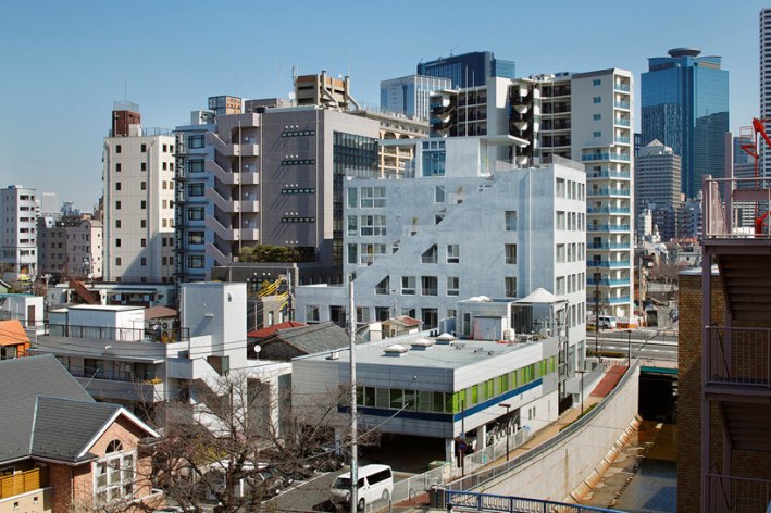 takeshi-yamagata-architects-chojyabashi-building-designboom-021